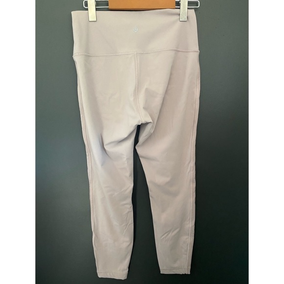 Lululemon wunderunder size 8 28” - Picture 5 of 5